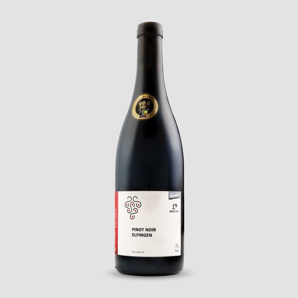 Rotweinflasche vom Niro Weingut Pinot Noir Elfingen mit Auszeichnung